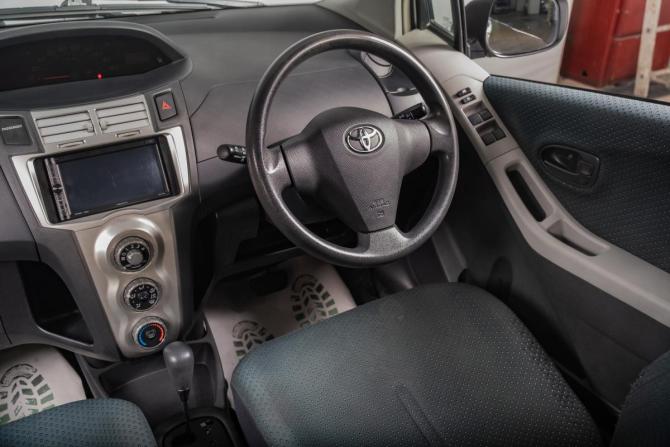 Toyota Vitz II (XP90) с пробегом 2005 года, цена 499 000 рублей, 203000 км, хэтчбек, Автокод Объявления