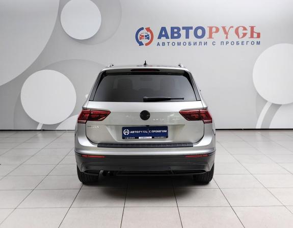 Volkswagen Tiguan II с пробегом 2019 года, цена 1 815 000 рублей, 204000 км, внедорожник, Автокод Объявления
