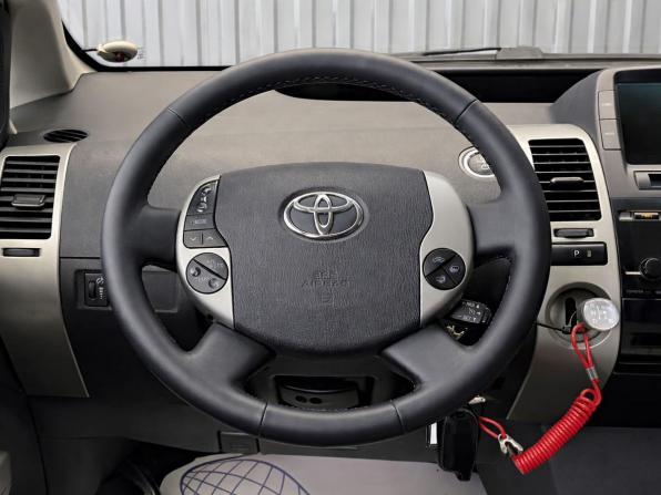 Toyota Prius II Рестайлинг (XW20) с пробегом 2007 года, цена 547 000 рублей, 165000 км, лифтбек, Автокод Объявления