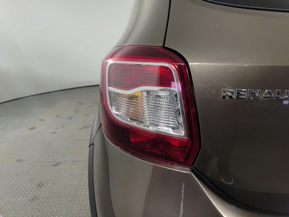 Renault Sandero II Рестайлинг с пробегом 2019 года, цена 1 240 000 рублей, 88865 км, хэтчбек, Автокод Объявления