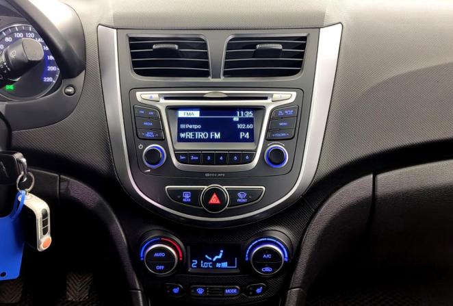Hyundai Solaris I Рестайлинг с пробегом 2016 года, цена 1 150 000 рублей, 123016 км, седан, Автокод Объявления