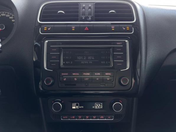 Volkswagen Polo V с пробегом 2014 года, цена 900 000 рублей, 288997 км, седан, Автокод Объявления