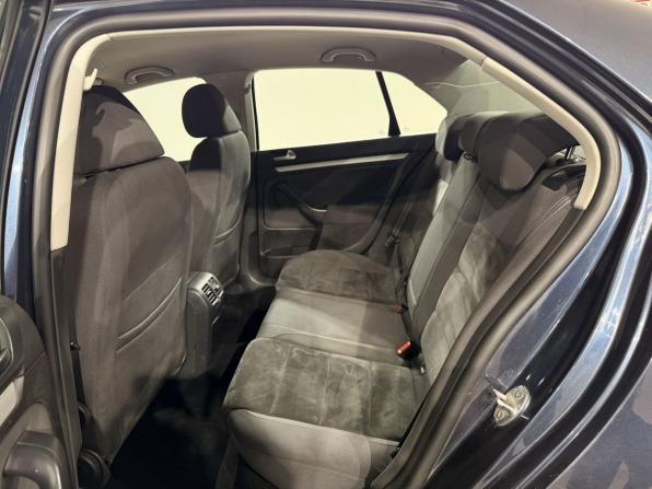 Volkswagen Jetta V с пробегом 2010 года, цена 525 000 рублей, 312272 км, седан, Автокод Объявления