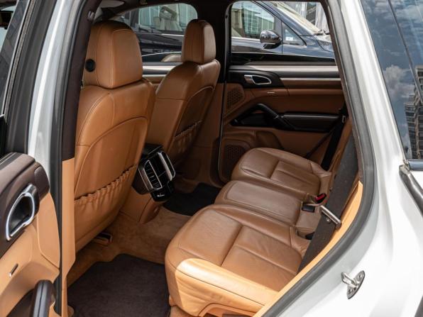 Porsche Cayenne II (958) с пробегом 2012 года, цена 2 570 000 рублей, 176251 км, внедорожник, Автокод Объявления