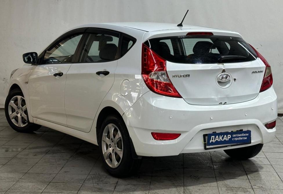 Hyundai Solaris I Санкт-Петербург  - изображение 4