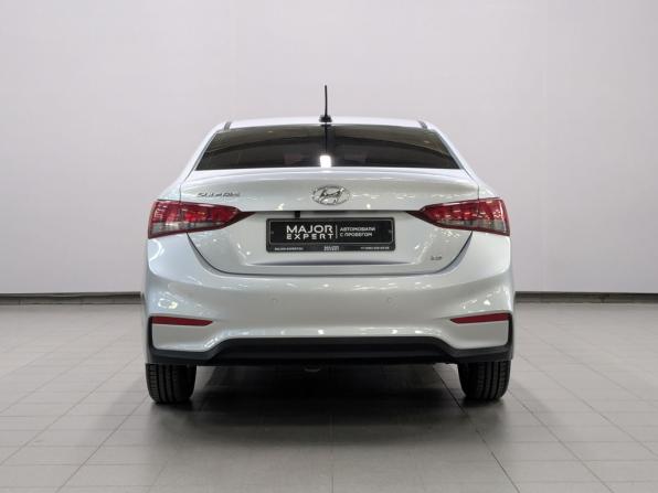 Hyundai Solaris II с пробегом 2019 года, цена 1 340 000 рублей, 130757 км, седан, Автокод Объявления