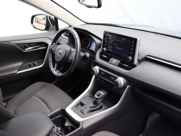 Toyota RAV4 V (XA50) с пробегом 2021 года, цена 3 299 000 рублей, 66359 км, внедорожник, Автокод Объявления