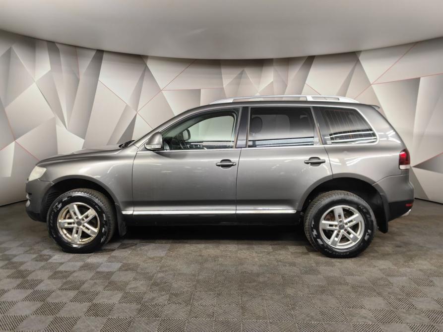 Volkswagen Touareg I Рестайлинг Москва  - изображение 5