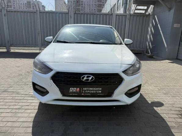 Hyundai Solaris II с пробегом 2017 года, цена 899 000 рублей, 187014 км, седан, Автокод Объявления