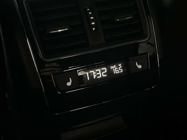Skoda Superb III Рестайлинг с пробегом 2021 года, цена 2 099 000 рублей, 139031 км, лифтбек, Автокод Объявления