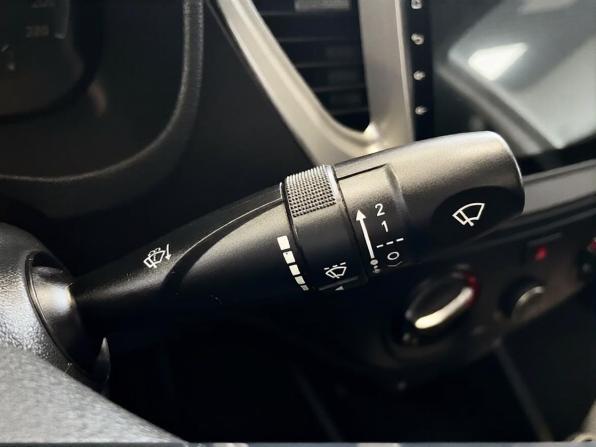 Hyundai Solaris II с пробегом 2017 года, цена 1 019 900 рублей, 170000 км, седан, Автокод Объявления