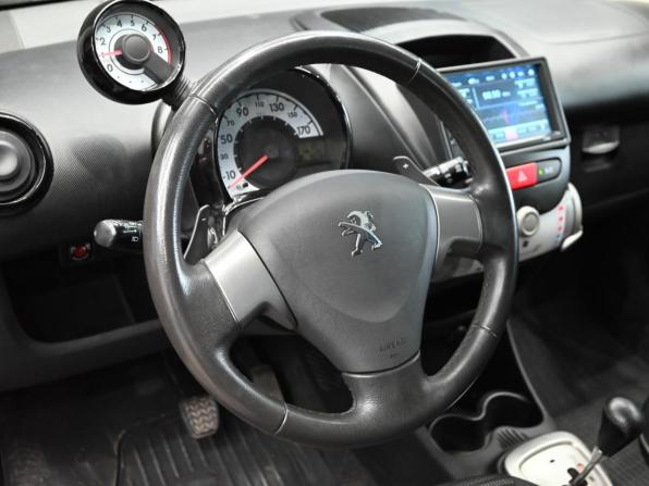 Peugeot 107 I Рестайлинг 2 с пробегом 2013 года, цена 630 000 рублей, 92111 км, хэтчбек, Автокод Объявления