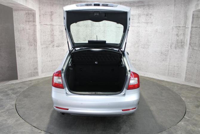 Skoda Octavia II (A5) Рестайлинг с пробегом 2013 года, цена 695 000 рублей, 234676 км, лифтбек, Автокод Объявления