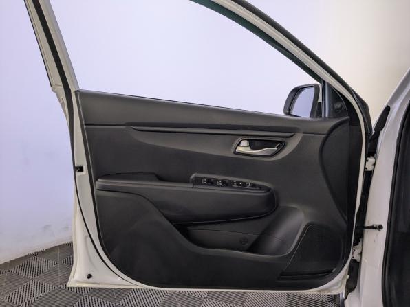 Kia Rio IV Рестайлинг с пробегом 2022 года, цена 1 770 000 рублей, 102660 км, хэтчбек, Автокод Объявления