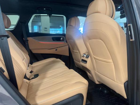 Jaecoo J8 с пробегом 2024 года, цена 3 950 000 рублей, 3081 км, внедорожник, Автокод Объявления
