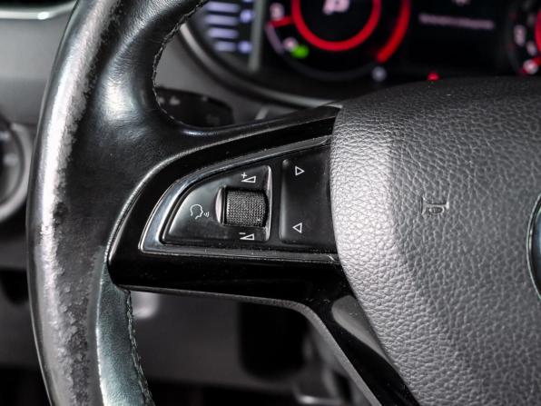 Skoda Octavia III (A7) Рестайлинг с пробегом 2018 года, цена 1 900 000 рублей, 143215 км, лифтбек, Автокод Объявления