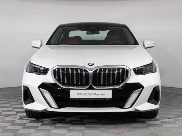 BMW 5 серии VIII (G60/G61/G68) с пробегом 2025 года, цена 6 340 000 рублей, 5800 км, седан, Автокод Объявления