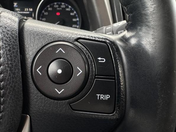 Toyota RAV4 IV (XA40) Рестайлинг с пробегом 2018 года, цена 2 699 000 рублей, 186469 км, внедорожник, Автокод Объявления