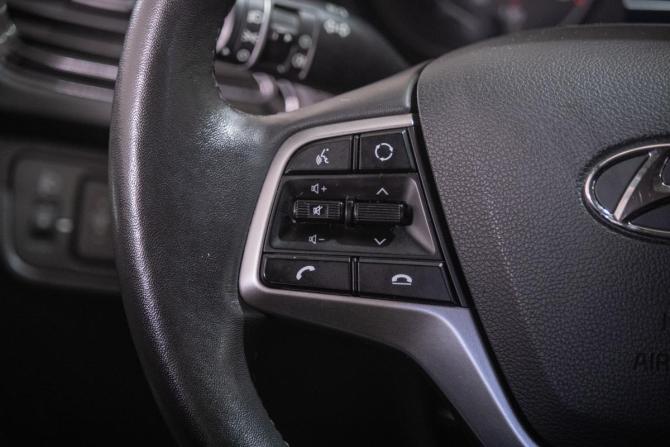 Hyundai Solaris II Рестайлинг с пробегом 2020 года, цена 1 469 000 рублей, 63000 км, седан, Автокод Объявления