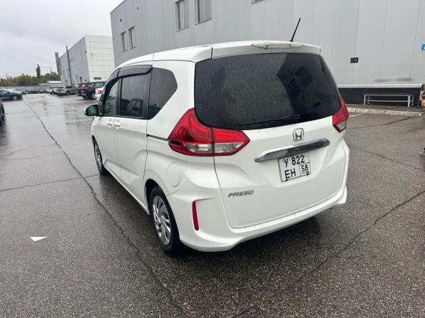 Honda Freed II с пробегом 2017 года, цена 1 496 000 рублей, 40384 км, компактвэн, Автокод Объявления