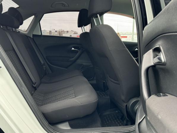 Volkswagen Polo V Рестайлинг с пробегом 2018 года, цена 880 000 рублей, 156709 км, седан, Автокод Объявления