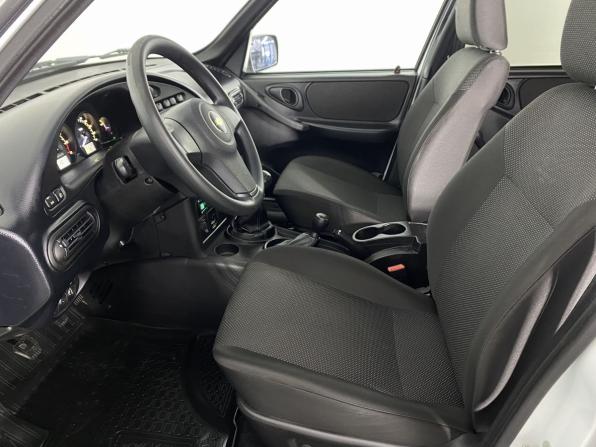 Chevrolet Niva I Рестайлинг с пробегом 2018 года, цена 919 000 рублей, 67254 км, внедорожник, Автокод Объявления