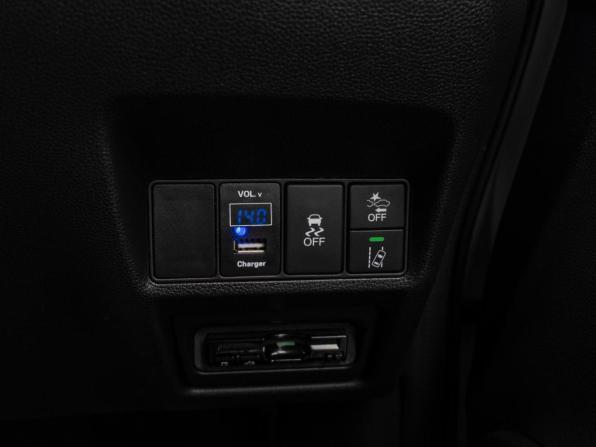 Honda Stepwgn V с пробегом 2015 года, цена 2 170 000 рублей, 114052 км, минивэн, Автокод Объявления