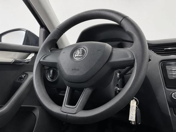 Skoda Octavia III (A7) с пробегом 2015 года, цена 1 349 000 рублей, 169429 км, лифтбек, Автокод Объявления