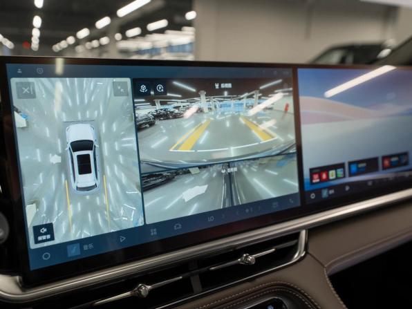 Geely Monjaro I Рестайлинг 2 с пробегом 2025 года, цена 4 200 000 рублей, 22 км, внедорожник, Автокод Объявления