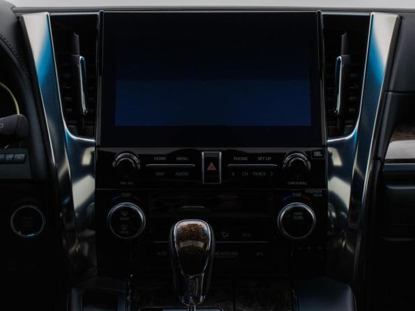Toyota Alphard III Рестайлинг с пробегом 2021 года, цена 6 750 000 рублей, 65956 км, минивэн, Автокод Объявления