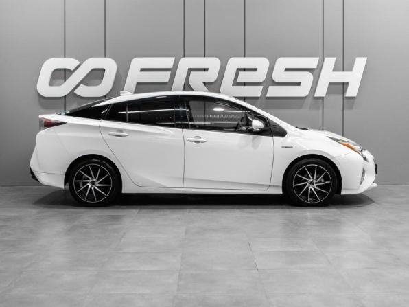 Toyota Prius IV (XW50) с пробегом 2016 года, цена 1 735 000 рублей, 184751 км, лифтбек, Автокод Объявления