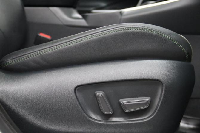 Toyota RAV4 V (XA50) с пробегом 2023 года, цена 3 795 950 рублей, 29864 км, внедорожник, Автокод Объявления