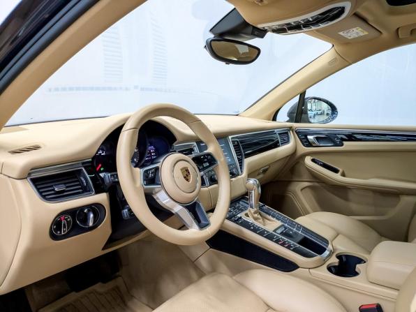 Porsche Macan I с пробегом 2016 года, цена 4 550 000 рублей, 48614 км, внедорожник, Автокод Объявления