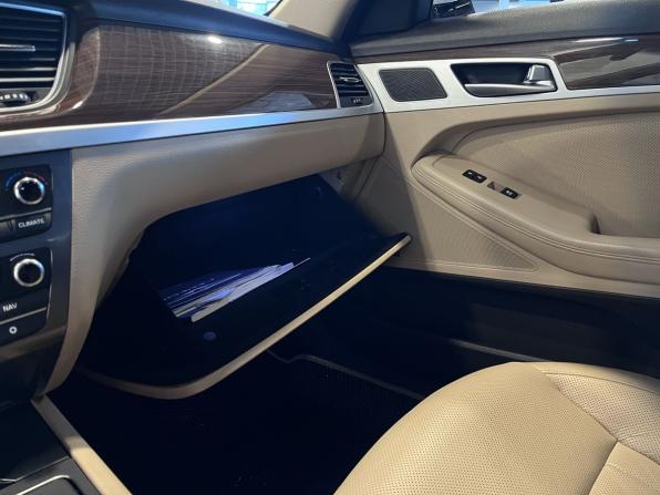 Hyundai Genesis II с пробегом 2014 года, цена 2 275 000 рублей, 106367 км, седан, Автокод Объявления