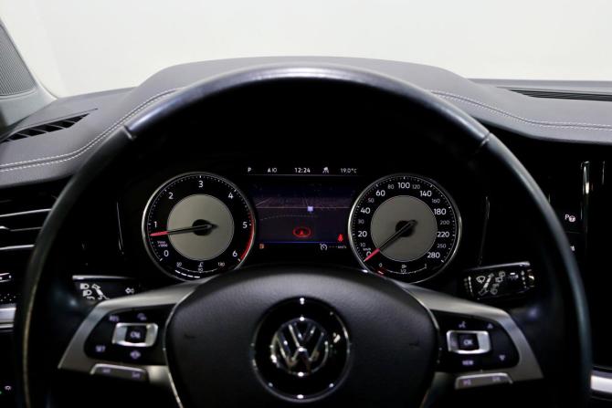 Volkswagen Touareg III с пробегом 2021 года, цена 6 075 000 рублей, 69000 км, внедорожник, Автокод Объявления