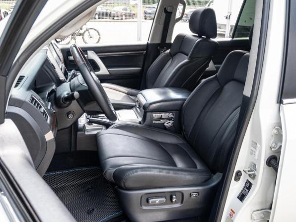 Toyota Land Cruiser 200 Series Рестайлинг 2 с пробегом 2016 года, цена 6 000 000 рублей, 268467 км, внедорожник, Автокод Объявления