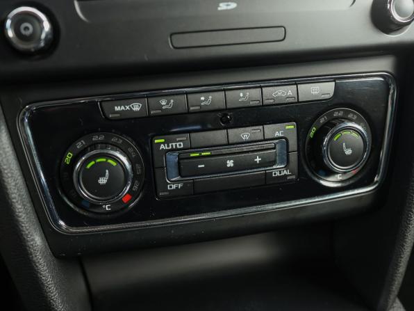 Skoda Superb II с пробегом 2012 года, цена 949 000 рублей, 265300 км, лифтбек, Автокод Объявления