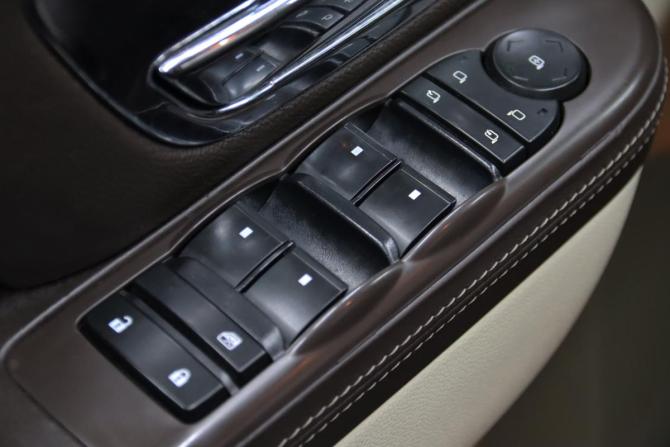 Cadillac Escalade III с пробегом 2013 года, цена 2 460 650 рублей, 316194 км, внедорожник, Автокод Объявления