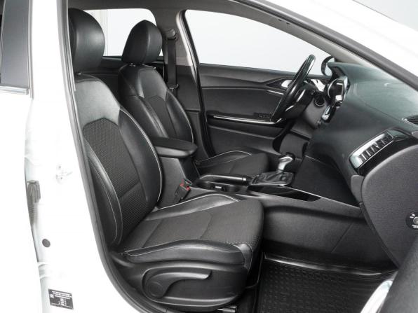 Kia Ceed III с пробегом 2019 года, цена 1 650 000 рублей, 199363 км, универсал, Автокод Объявления