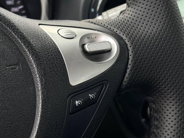Nissan Juke I с пробегом 2012 года, цена 990 000 рублей, 185526 км, внедорожник, Автокод Объявления
