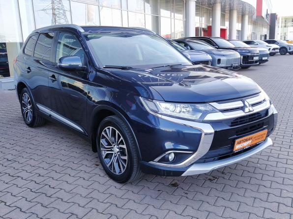 Mitsubishi Outlander III Рестайлинг 2 с пробегом 2018 года, цена 1 829 000 рублей, 101048 км, внедорожник, Автокод Объявления