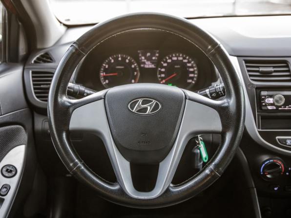 Hyundai Solaris I с пробегом 2012 года, цена 823 000 рублей, 156369 км, седан, Автокод Объявления