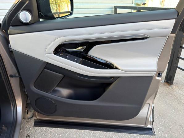 Land Rover Range Rover Evoque II с пробегом 2021 года, цена 4 850 000 рублей, 23231 км, внедорожник, Автокод Объявления