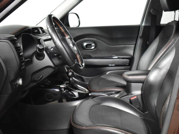 Kia Soul II Рестайлинг с пробегом 2017 года, цена 1 350 000 рублей, 92359 км, хэтчбек, Автокод Объявления