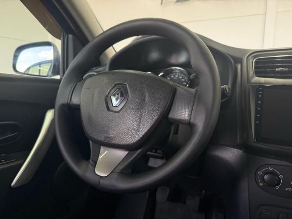 Renault Logan II с пробегом 2015 года, цена 549 000 рублей, 252738 км, седан, Автокод Объявления
