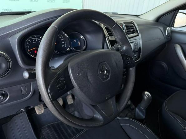 Renault Sandero II с пробегом 2015 года, цена 745 000 рублей, 140716 км, хэтчбек, Автокод Объявления