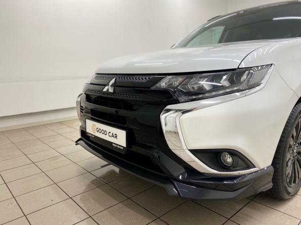Mitsubishi Outlander III Рестайлинг 3 с пробегом 2022 года, цена 3 850 000 рублей, 900 км, внедорожник, Автокод Объявления