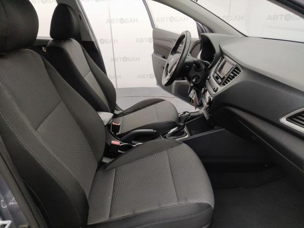Hyundai Solaris II с пробегом 2018 года, цена 1 340 000 рублей, 50600 км, седан, Автокод Объявления