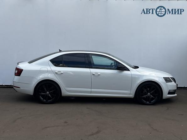 Skoda Octavia III (A7) Рестайлинг с пробегом 2018 года, цена 1 830 000 рублей, 232209 км, лифтбек, Автокод Объявления