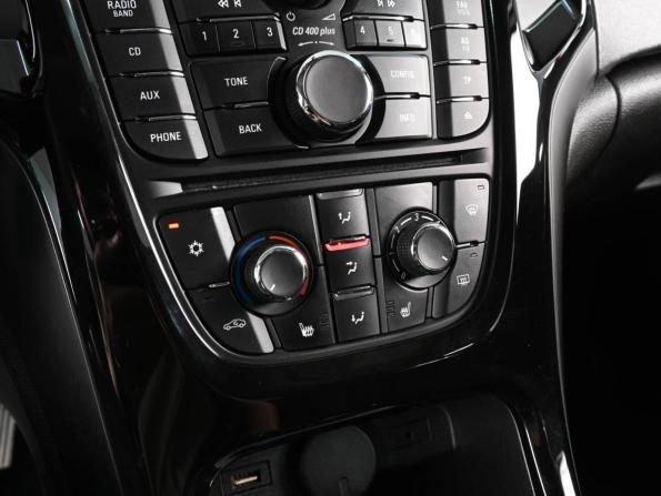 Opel Astra J Рестайлинг с пробегом 2013 года, цена 789 000 рублей, 268472 км, хэтчбек, Автокод Объявления